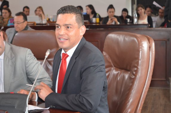 <p>Senadora Claudia López deberá retractarse por calumnias contra el concejal Hosman Martínez</p>