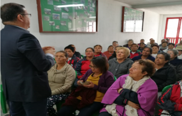 <p>Concejal Álvaro Acevedo se interesa por el Adulto Mayor</p>