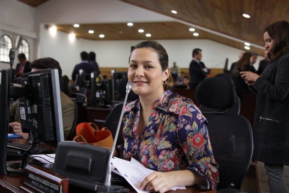 <p>TransMilenio sigue siendo una piedra en el zapato para la seguridad en Bogotá, Angela Garzón</p>