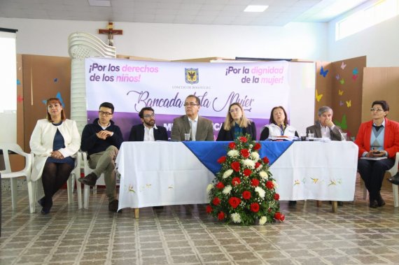 <p>La Bancada de la mujer pacta compromisos en pro de las mujeres internas de la carcel El Buen Pastor.</p>