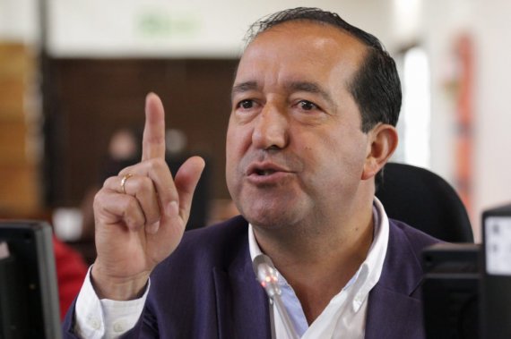 <p>“La Administración Distrital se equivoca al oponerse al Proyecto que busca prohibir el Asbesto en Bogotá” Emel Rojas</p>