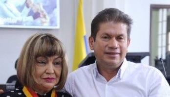 El concejal Venus Albeiro Silva condecoró con la Orden Civil al Mérito Mario Upegui Hurtado a la fundación un techo para Colombia 2019