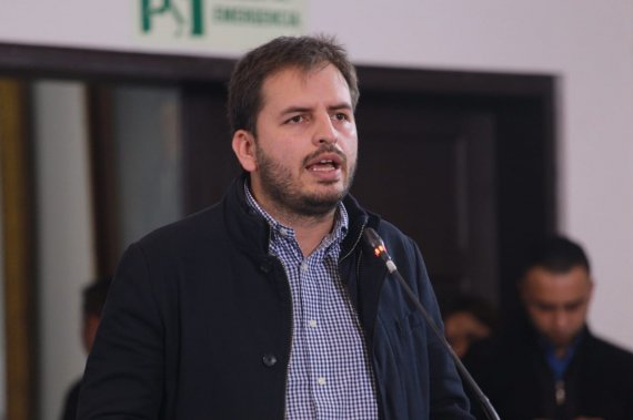 <p>El Concejal Andrés Forero advierte sobre la decisión de Claudia López de eliminar la regulación de tarifas de parqueaderos en Bogotá</p>