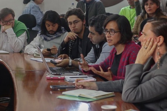 <p>Concejales de Bogotá, Secretaria de Ambiente, Personería, una delegada de la Secretaria de Planeación y Comunidad se reúnen para evitar la desaparición del Humedal El Burrito</p>