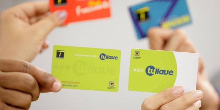 <p>Congelar la tarifa de Transmilenio, pico y placa para motos y tarjeta ilimitada de Transporte: Las propuestas de Colombia Justa Libres para frenar la pérdida de usuarios en la ciudad</p>