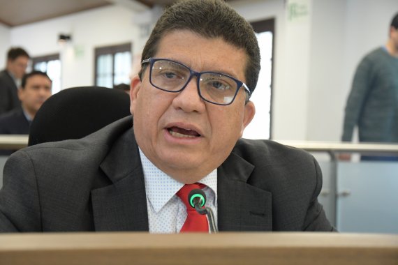 <p>El Concejal Armando Gutiérrez pide se aumente el presupuesto para programas sociales</p>