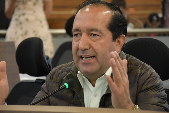 <p>Concejal Emel Rojas le solicita a la Alcaldesa Claudia López ampliar los plazos de pago de los Impuestos Predial, ICA y Vehículos</p>