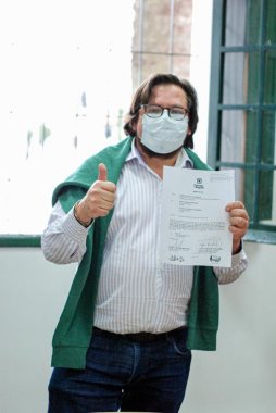 <p>El nuevo contrato social y ambiental para Bogotá debe ser una apuesta por la vida: Diego Cancino al radicar ponencia sobre Plan de Desarrollo</p>