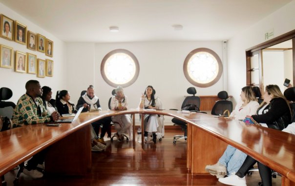 <p>La concejala Ati Quigua presenta las conclusiones del debate de la reformulación de las Políticas Públicas Étnicas en Bogotá</p>