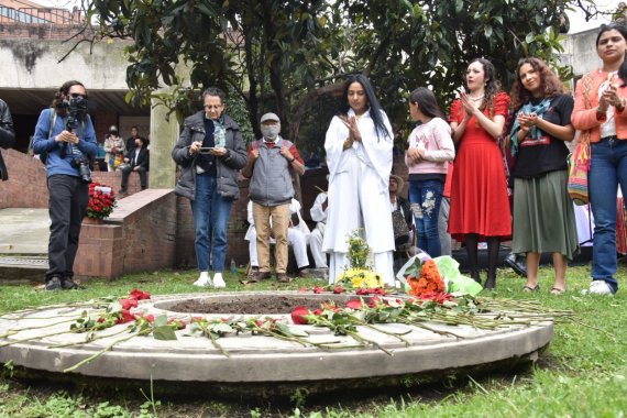 <p>09 de abril día de la Memoria y solidaridad con las Víctimas: Conmemorar la Memoria de las víctimas para sanar la Madre Tierra</p>
