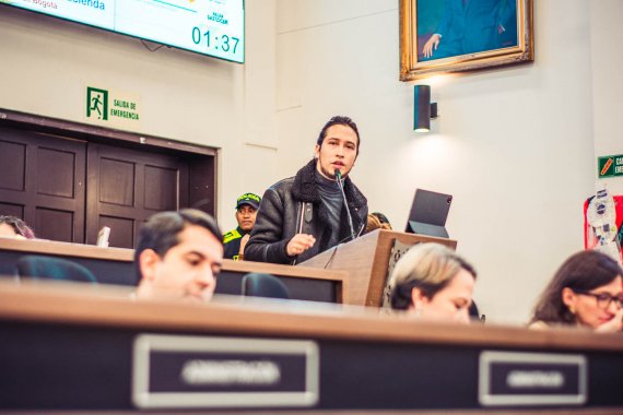 <p>Inversión Social recuperó a Bogotá de la desastrosa pandemia: Concejal Sastoque en debate sobre finanzas del Distrito</p>