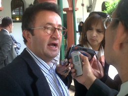 EL FORTALECIMIENTO DE LAS ALCALD�AS LOCALES VA M�S ALL� DE ENTREGARLES LA CONTRATACI�N