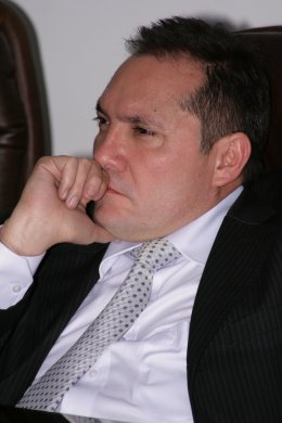 �Una adici�n disfrazada de licitaci�n�: Antonio Sanguino