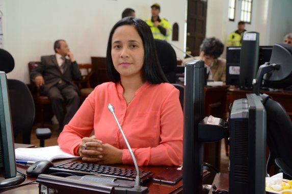 <p>¿Por qué hay uso excesivo de la fuerza contra los vulnerables, pero ausencia de seguridad en el Transporte Público?</p>