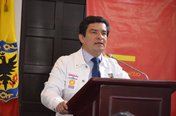 <p>Peñalosa recula en la pretensión de pintar cebras de promoción Lgtbi en Bogotá, después de tutela del Concejal Ramírez </p>