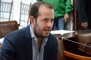 Grandes marcas comerciales se apropian del espacio público sin que el Distrito tome medidas