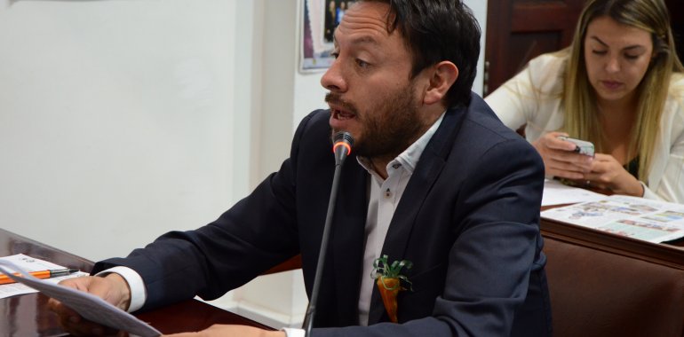 <p>Avanzó proyecto que garantiza nuevos recursos para la U. Distrital y la sede Bogotá de la U. Nacional</p>