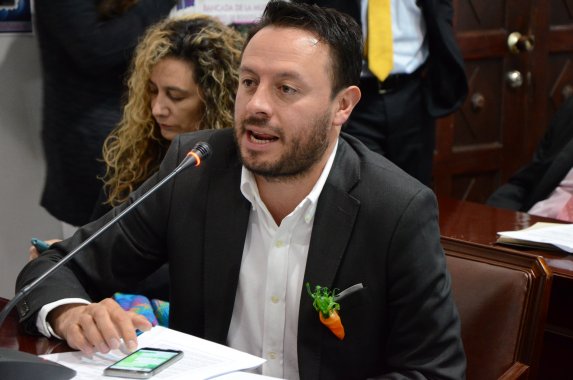 <p>Aprobado en primer debate proyecto que crea la política pública de la bicicleta</p>