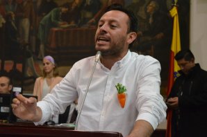 “Si polvoreros no cumplen con normas legales, tampoco deben ser los proveedores de los espectáculos organizados por la Alcaldía”, concejal Jorge Torres