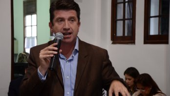 No más semáforos obsoletos, hay que innovar para no seguir atrapados: Diego Molano