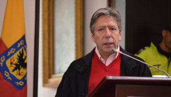 Administración de Bogotá debería restringir el tránsito de motos con parrillero