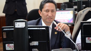 Hacer profundas investigaciones y si es el caso retirar Alcaldes de sus cargos pide Concejal Roger Carrillo