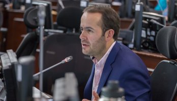 Aguaceros en Bogotá dejan inundaciones hasta de 50 cms de altura y 64 vehículos afectados