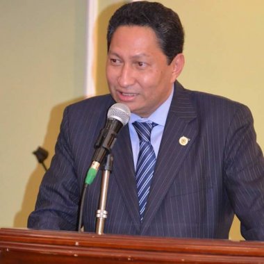<p>Activar mesas de trabajo con comunidad para hacer frente a la inseguridad, pide Concejal Roger Carrillo</p>