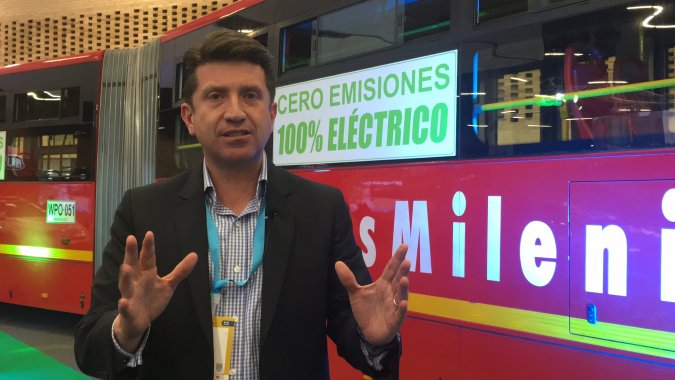 <p>Transmilenio podría salvar vidas en Bogotá si fuera eléctrico o a gas</p>