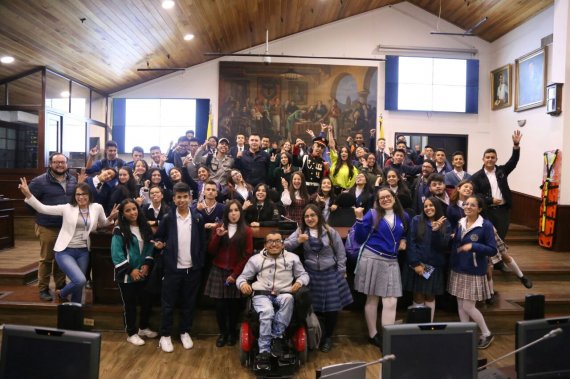 <p>El Concejo de Bogotá fue la sede de la instalación de la Mesa Distrital del Cabildo Estudiantil</p>