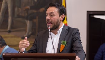 Instalación de baños públicos en Bogotá continúa en el limbo, concejal Jorge Torres