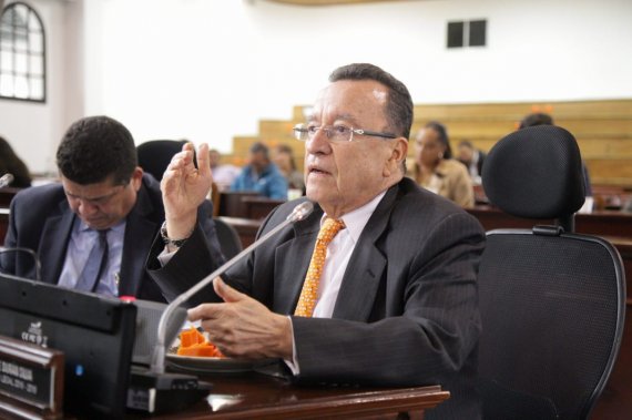 <p>Concejal Jorge Durán insiste en la necesidad de modificar el Reglamento interno del Concejo de Bogotá</p>