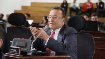 La Administración Distrital solo busca dejar endeudada la ciudad con Proyectos que no cuentan con el debido criterio técnico y legal La Administración Distrital solo busca dejar endeudada la ciudad con Proyectos que no cuentan con el debido criterio técnico y legal