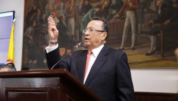 Hacen falta acciones contundentes para mitigar la crisis de Transmilenio Hacen falta acciones contundentes para mitigar la crisis de Transmilenio