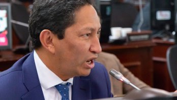 Concejal Roger Carrillo pide aclaración sobre posible parentesco del Secretario de Movilidad con Empresarios de Taxis