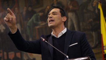 Problemas de ventas ambulantes informales con multinacionales formales Problemas de ventas ambulantes informales con multinacionales formales