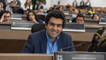 “El Concejal Martín Rivera Alzate advierte que no se ha creado la comisión para la Equidad de la Mujer en el Concejo de Bogotá”