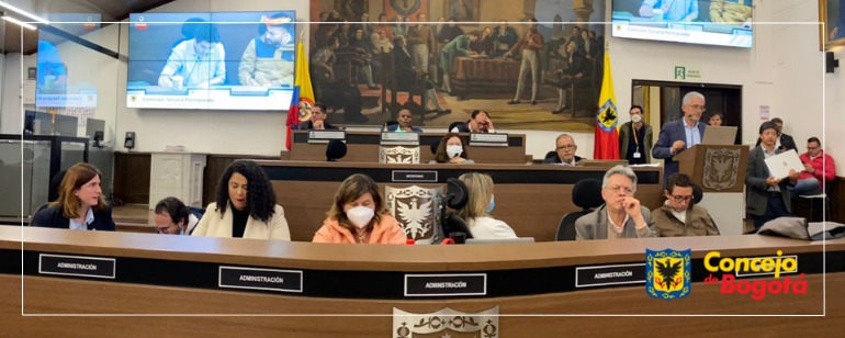 <p>En la Comisión de Hacienda el Concejo de Bogotá discute el cupo de endeudamiento presentado por la Administración Distrital</p>