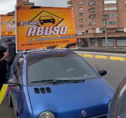 <p>Protestas en Bogotá por cambio de pico y placa, otra muestra de improvisación de este gobierno</p>