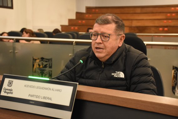 <p>Concejal Álvaro Acevedo solicitó que el precio de la libreta militar sea el mismo al de la cédula de ciudadanía</p>