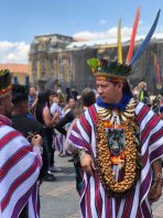 Bogotá vive el Kalusturinda o Carnaval del Perdón