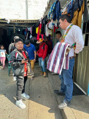 <p>“La situación de los Embera en la UPI La Rioja es una vergüenza para el país, en pleno centro de la capital”: Taita Oscar Bastidas Jacanamijoy, Concejal de Bogotá</p>