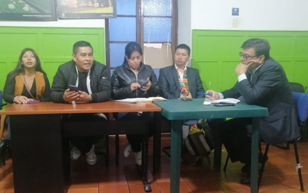 <p>Concejal Taita Oscar Bastidas Jacanamijoy, generó espacio entre Secretario de Salud y Gobernadores Indígenas de Bogotá</p>