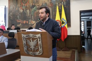 Concejal Juan Manuel Díaz alerta sobre el preocupante estado de la salud mental de los cuidadores en Bogotá