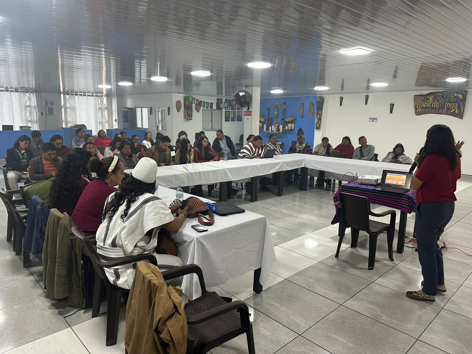 En esta foto se aprecia unos de los momentos de la reunión