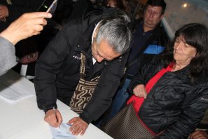 Encuentro entre la comunidad de Paulo VI y el secretario de Gobierno, Gustavo Quintero, sobre las zonas de parqueo pago Encuentro entre la comunidad de Paulo VI y el secretario de Gobierno, Gustavo Quintero, sobre las zonas de parqueo pago