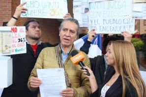 Gran movilización contra el aumento de tarifas de gas natural en Bogotá: Más de 200 ciudadanos exigen justicia a Vanti Gran movilización contra el aumento de tarifas de gas natural en Bogotá: Más de 200 ciudadanos exigen justicia a Vanti