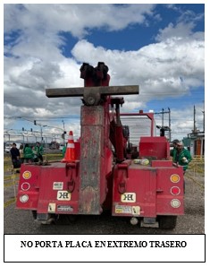 foto de una grua en la que no es visible la placa de la parte trasera 