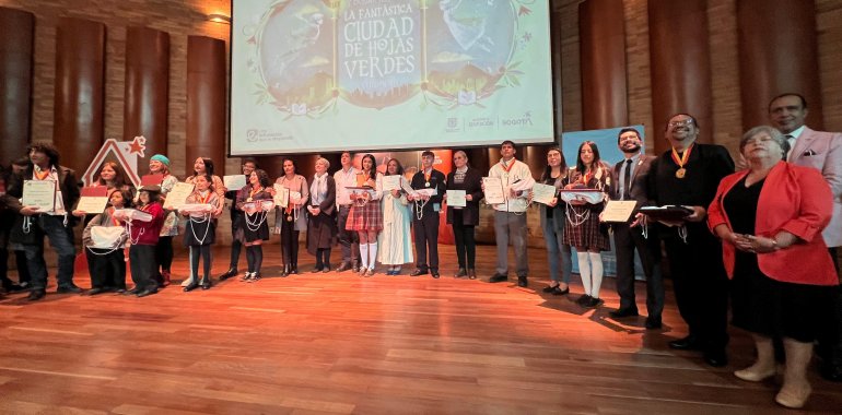 <p>La corporación conmemora el día del idioma con la entrega de la Orden al Mérito Literario don Quijote de la Mancha</p>