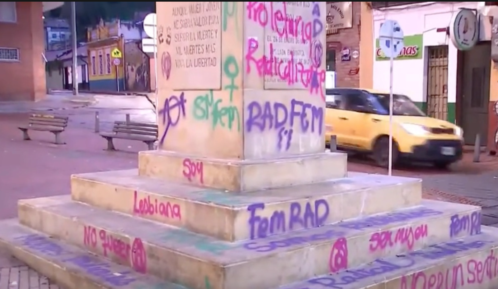 Imagen de monumento Policarpa Salavarrieta